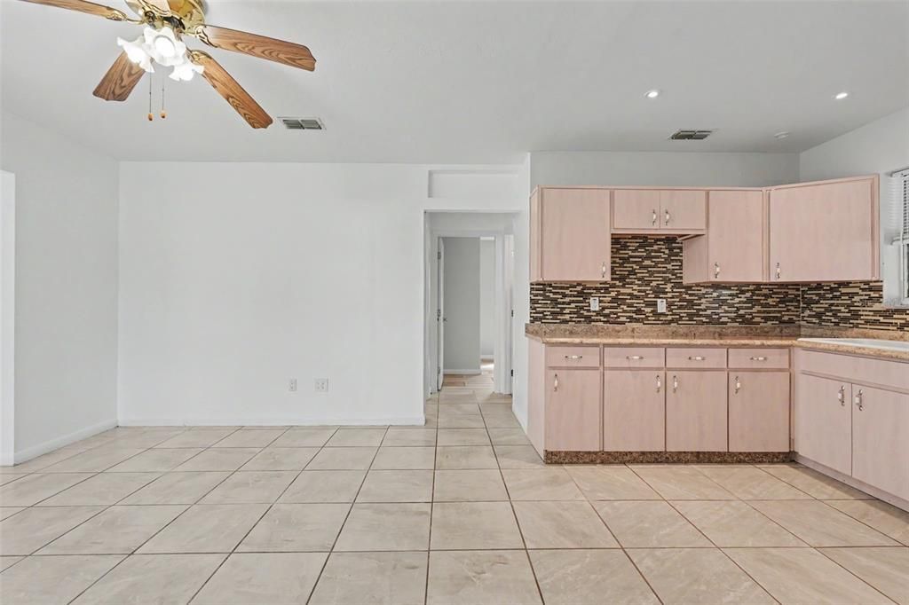 En Venta: $159,000 (2 camas, 1 baños, 660 Pies cuadrados)