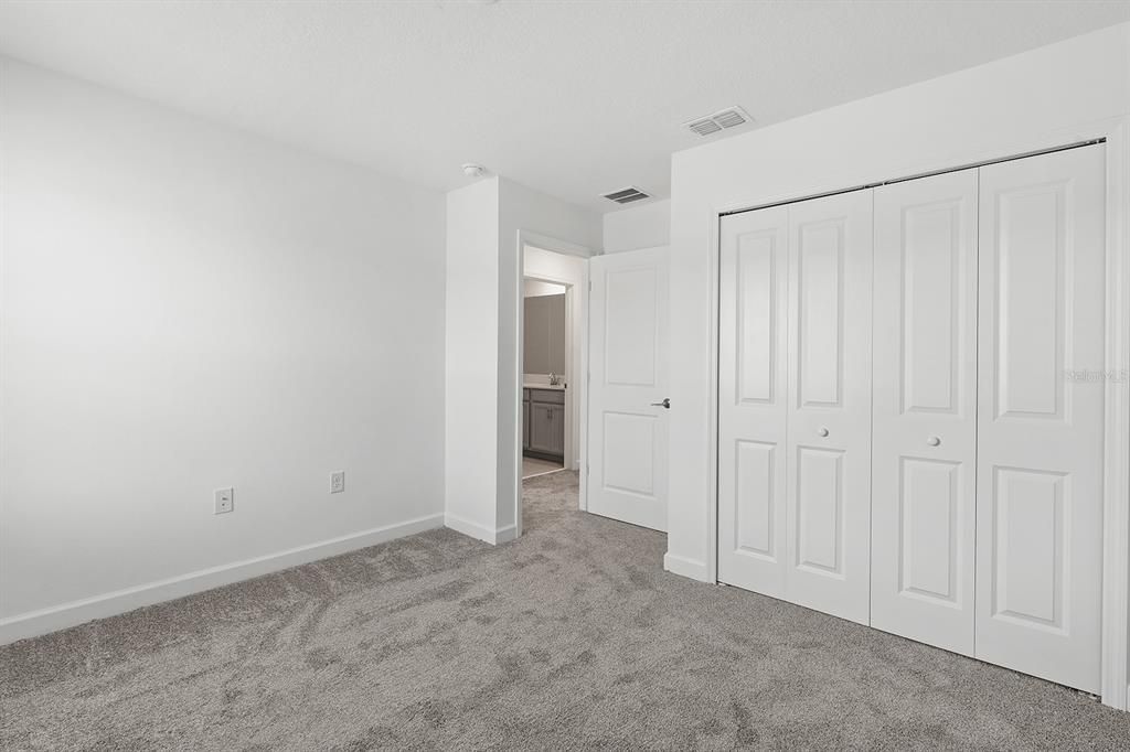 For Rent: $2,400 (3 beds, 2 baths, 1755 Square Feet)