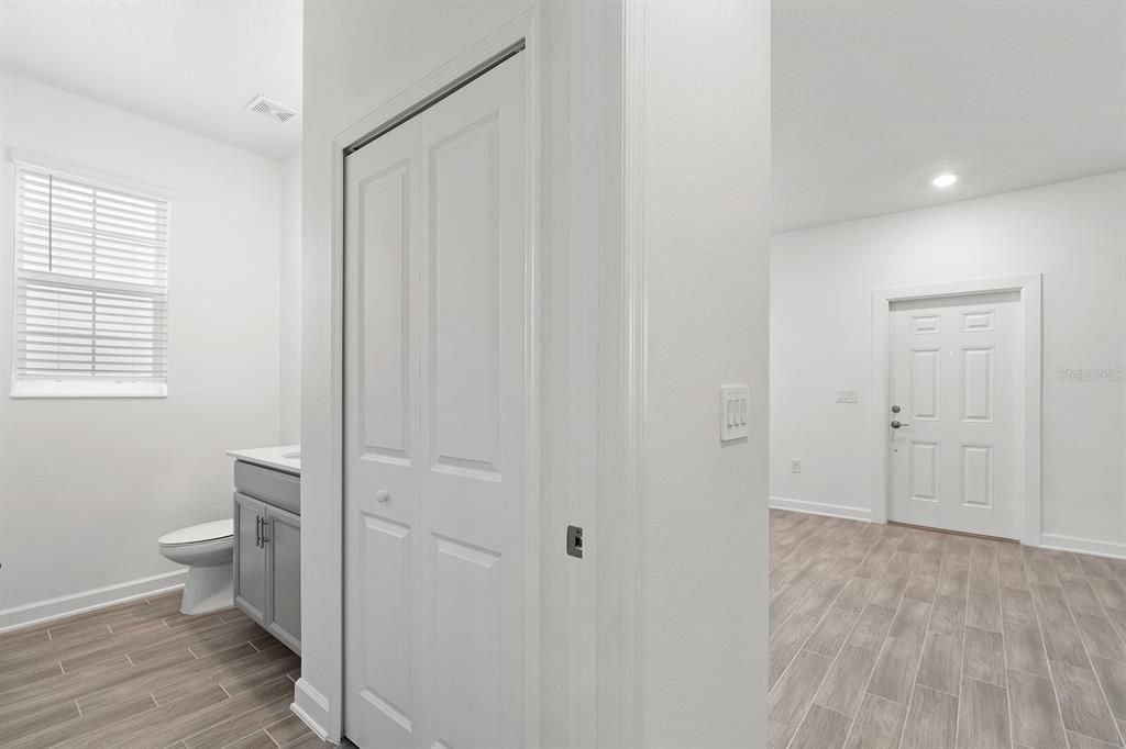 For Rent: $2,400 (3 beds, 2 baths, 1755 Square Feet)
