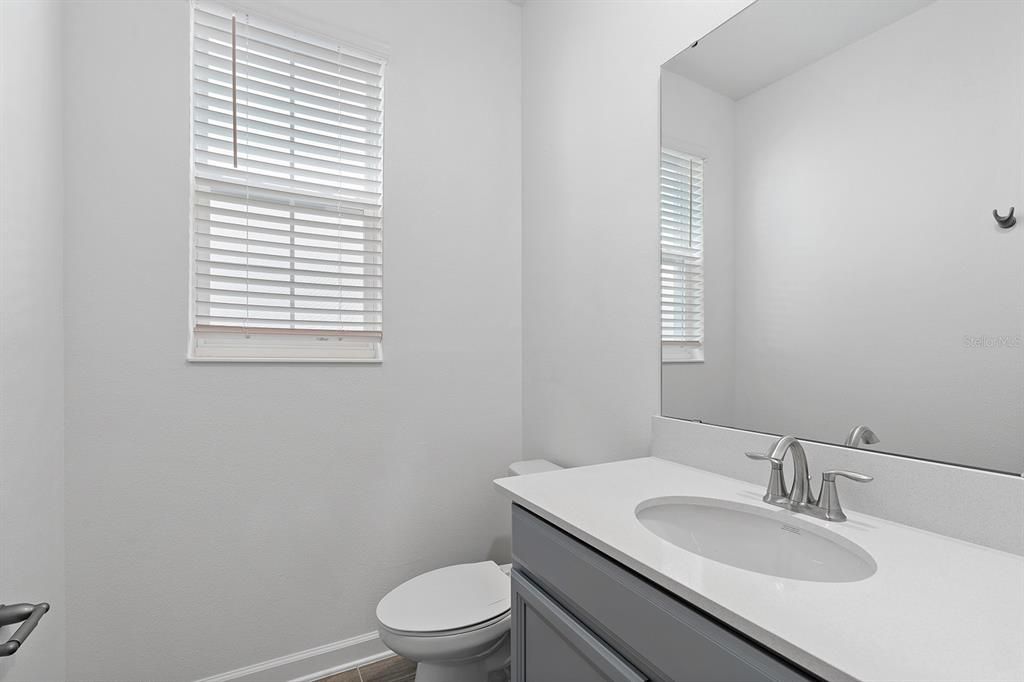 For Rent: $2,400 (3 beds, 2 baths, 1755 Square Feet)