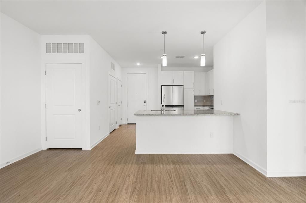 В аренду: $1,899 (1 спален, 1 ванн, 725 Квадратных фут)