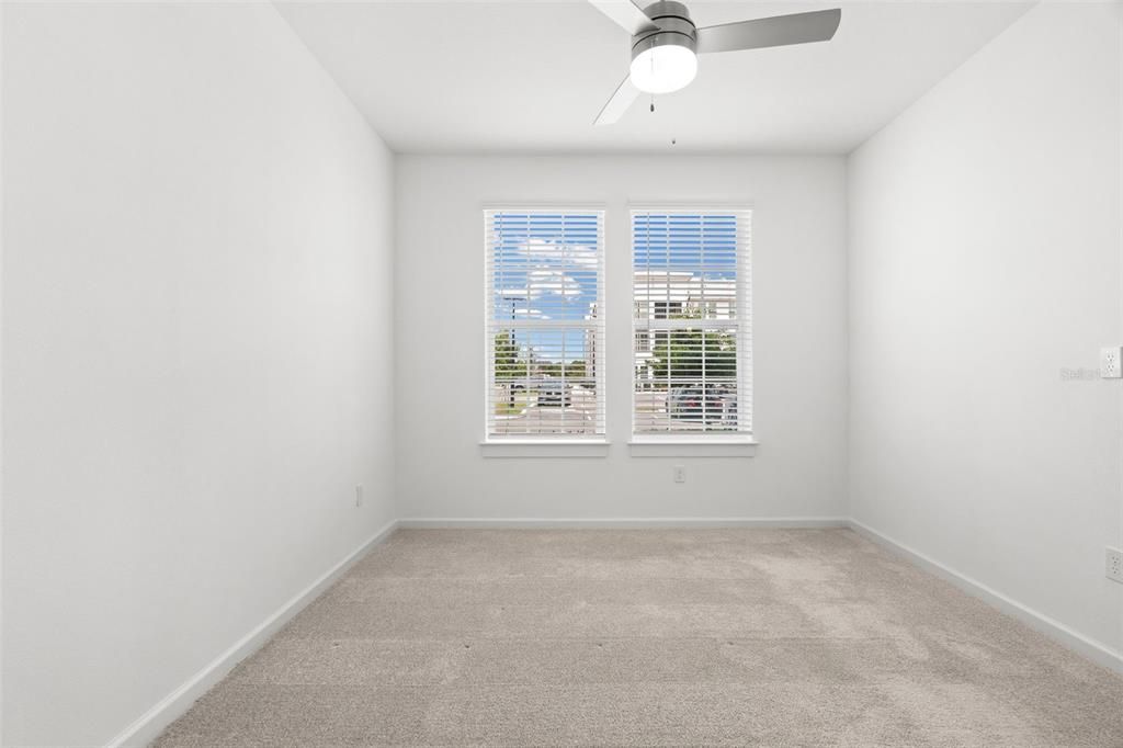 В аренду: $1,899 (1 спален, 1 ванн, 725 Квадратных фут)