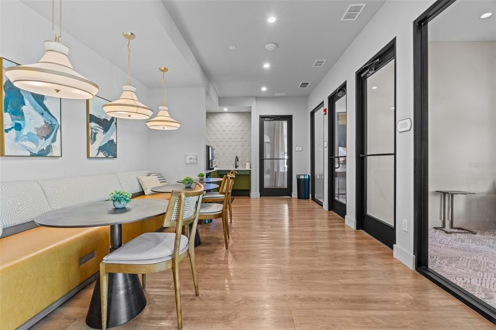 В аренду: $1,899 (1 спален, 1 ванн, 725 Квадратных фут)