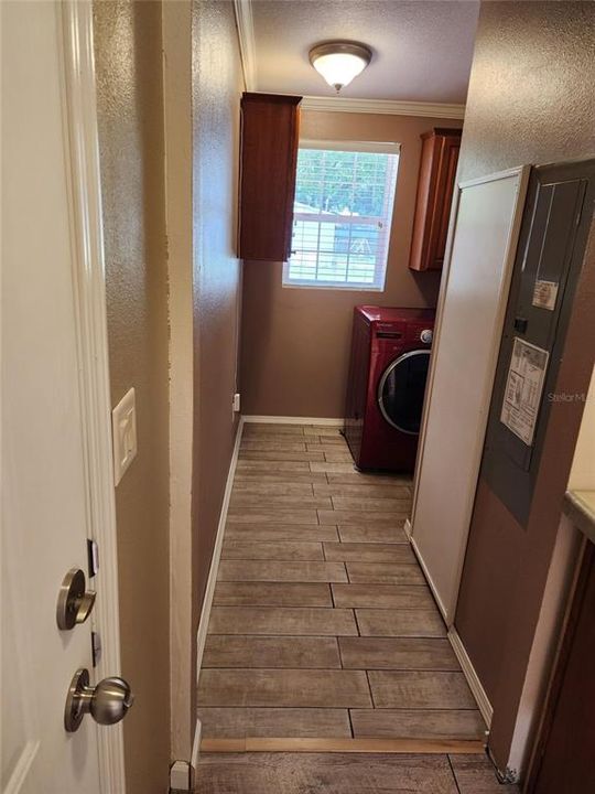 На продажу: $375,000 (5 спален, 3 ванн, 2108 Квадратных фут)