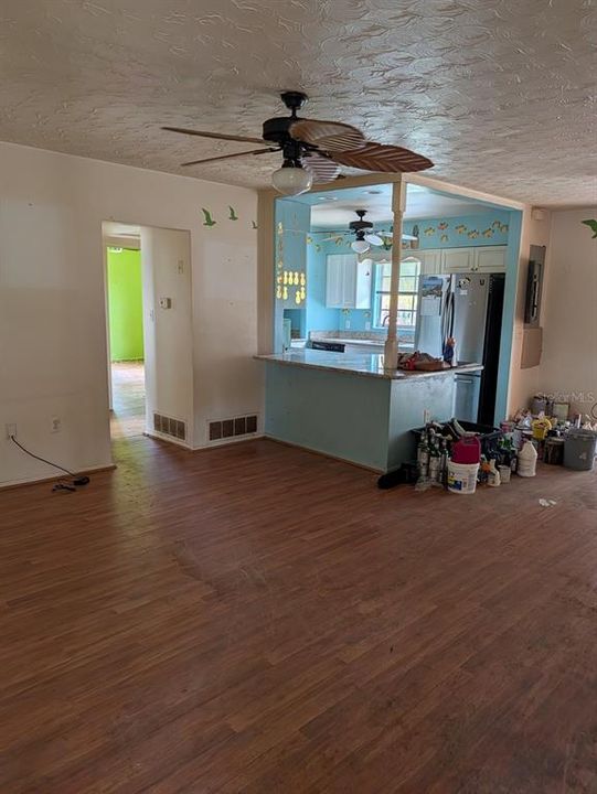 En Venta: $259,000 (3 camas, 2 baños, 1500 Pies cuadrados)