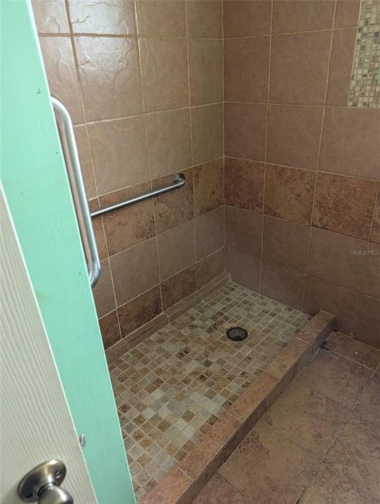 En Venta: $259,000 (3 camas, 2 baños, 1500 Pies cuadrados)
