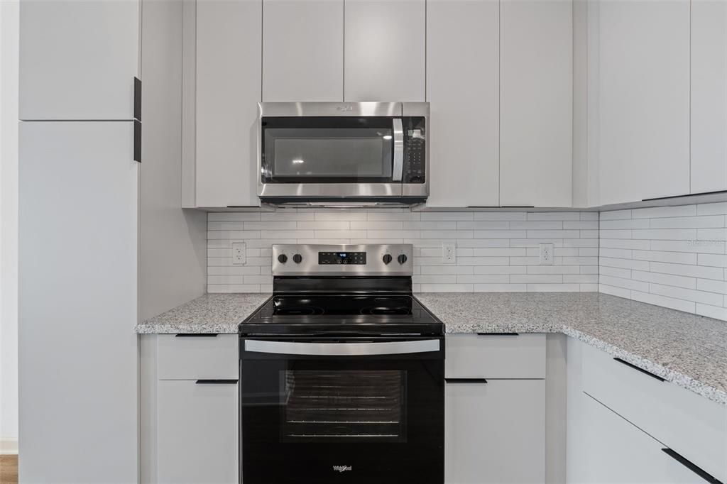 For Rent: $1,679 (1 beds, 1 baths, 803 Square Feet)