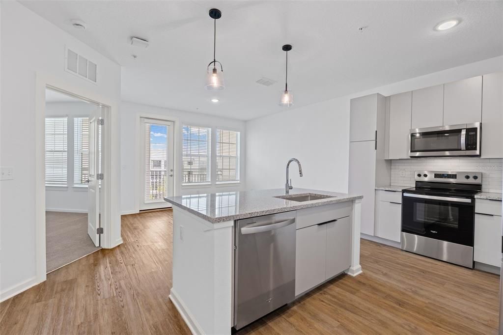 For Rent: $1,679 (1 beds, 1 baths, 803 Square Feet)