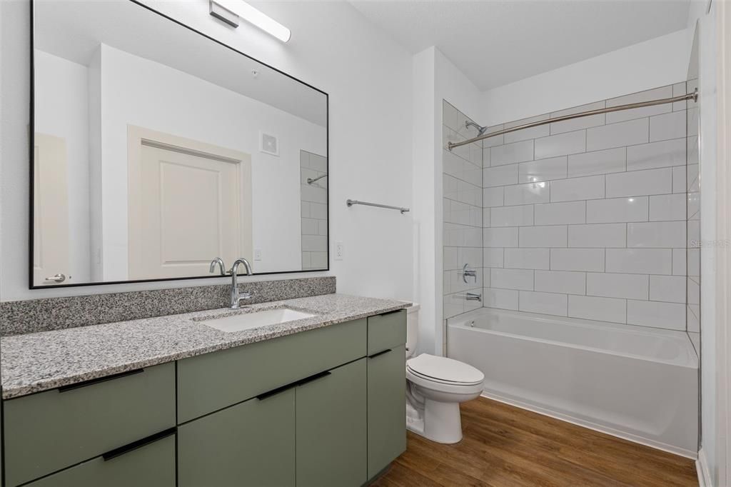 For Rent: $1,679 (1 beds, 1 baths, 803 Square Feet)