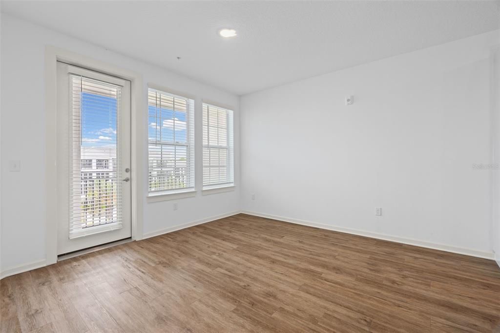 For Rent: $1,679 (1 beds, 1 baths, 803 Square Feet)