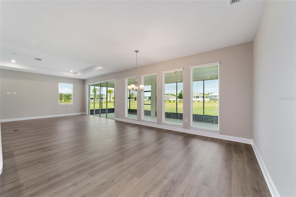 En Venta: $498,375 (2 camas, 2 baños, 2493 Pies cuadrados)