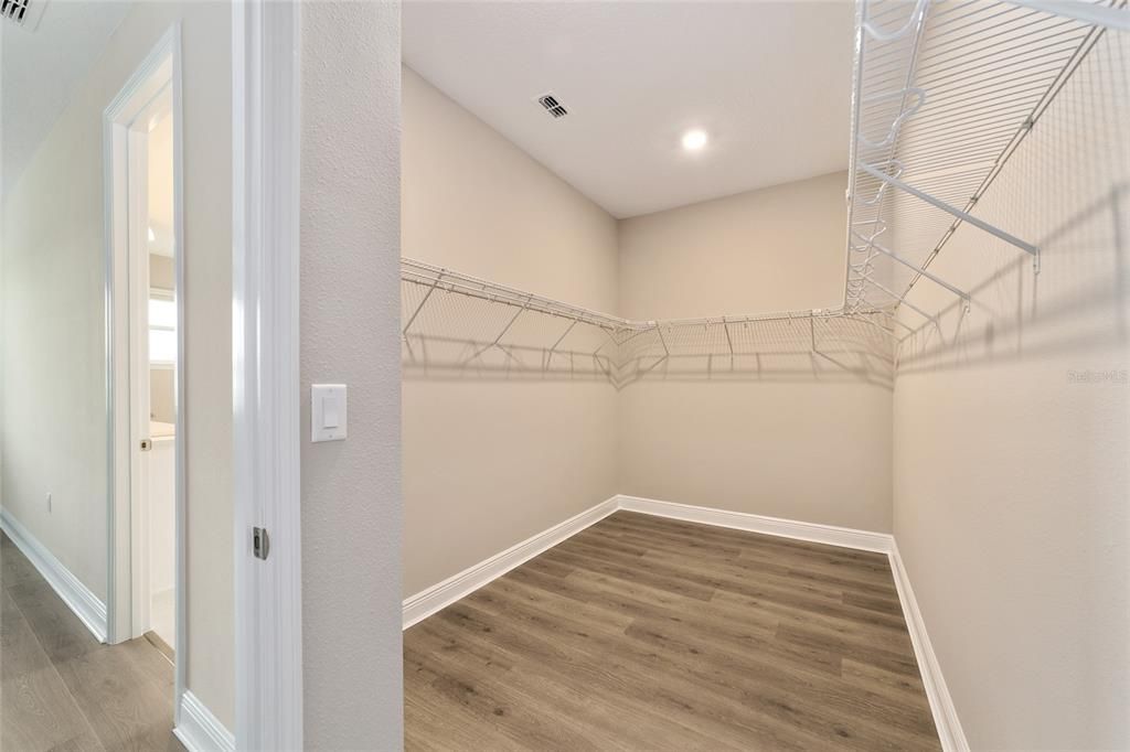 En Venta: $498,375 (2 camas, 2 baños, 2493 Pies cuadrados)