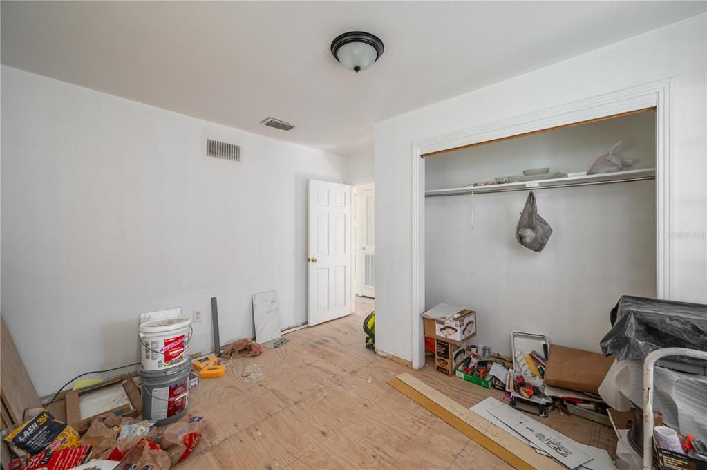На продажу: $399,000 (2 спален, 1 ванн, 757 Квадратных фут)