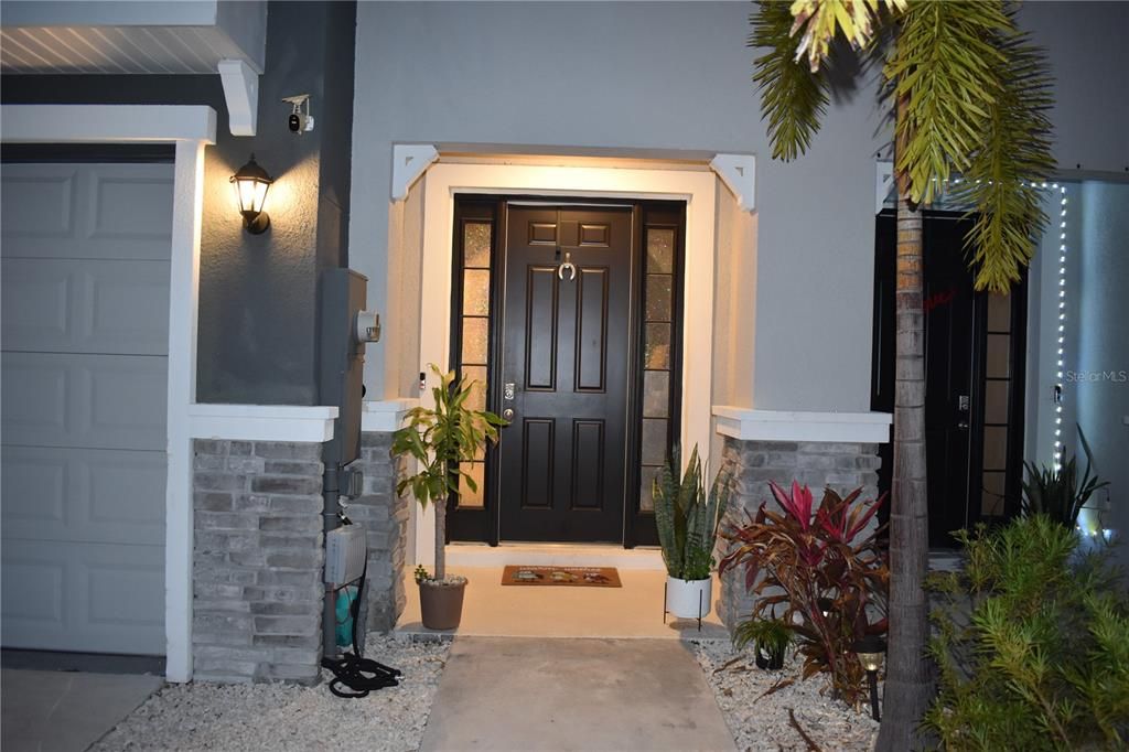 For Sale: $370,000 (3 beds, 2 baths, 1725 Square Feet)
