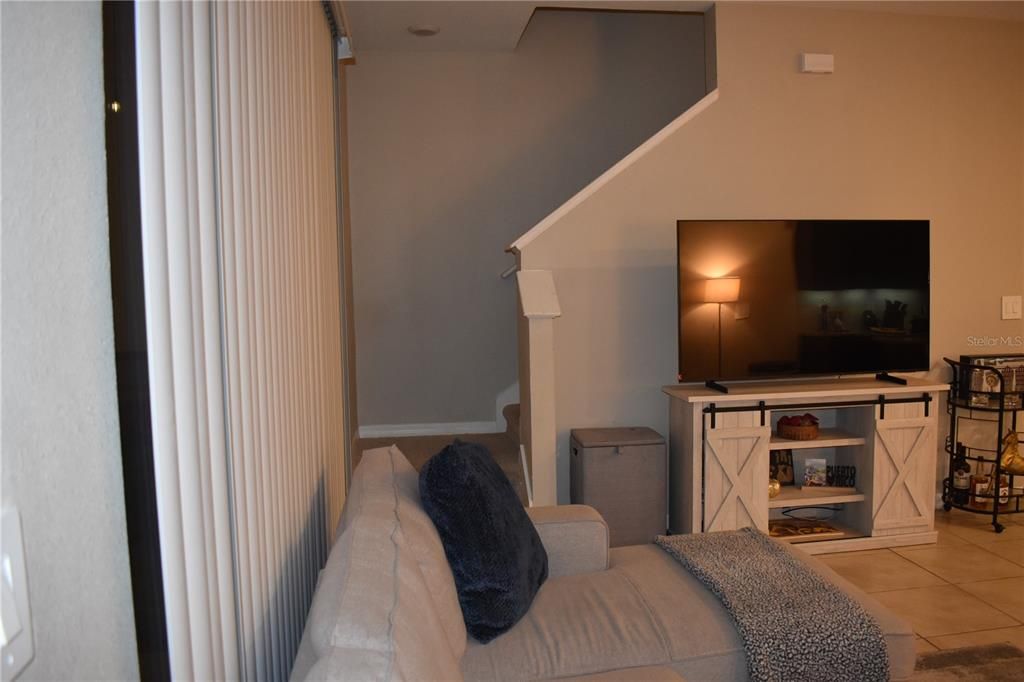 For Sale: $370,000 (3 beds, 2 baths, 1725 Square Feet)