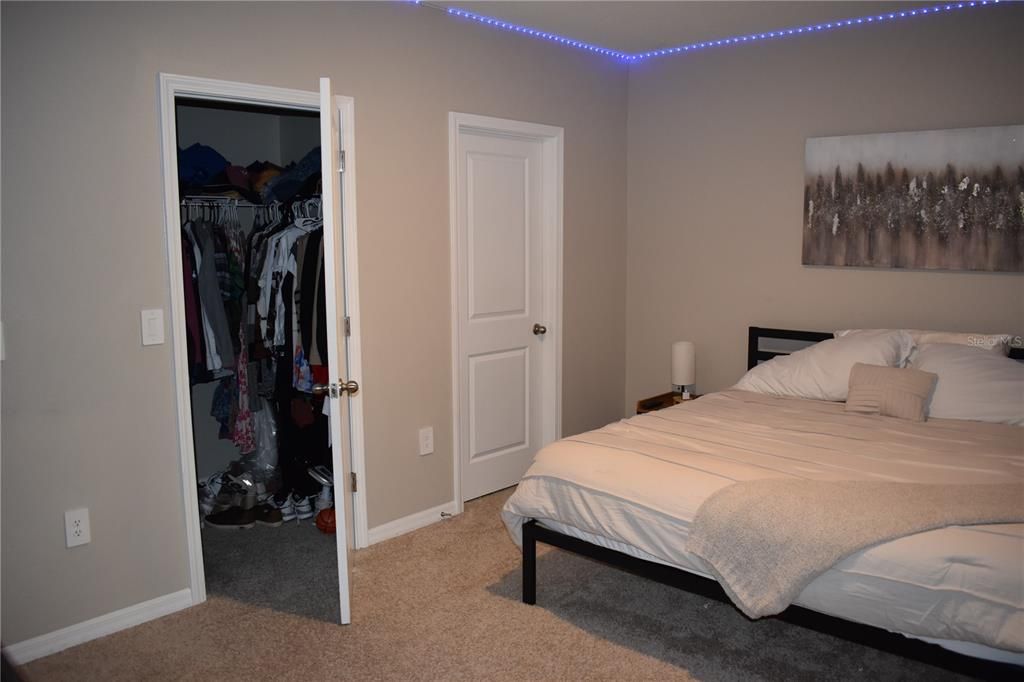 For Sale: $370,000 (3 beds, 2 baths, 1725 Square Feet)