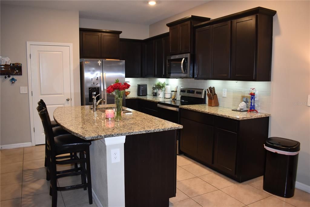 For Sale: $370,000 (3 beds, 2 baths, 1725 Square Feet)