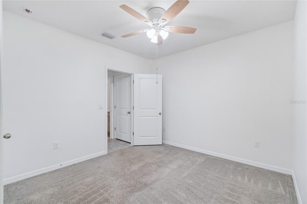 En Venta: $514,900 (5 camas, 3 baños, 2447 Pies cuadrados)