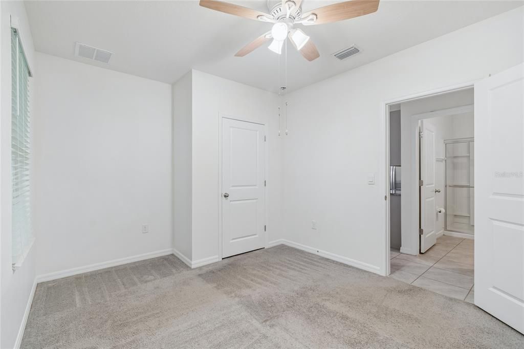 En Venta: $514,900 (5 camas, 3 baños, 2447 Pies cuadrados)