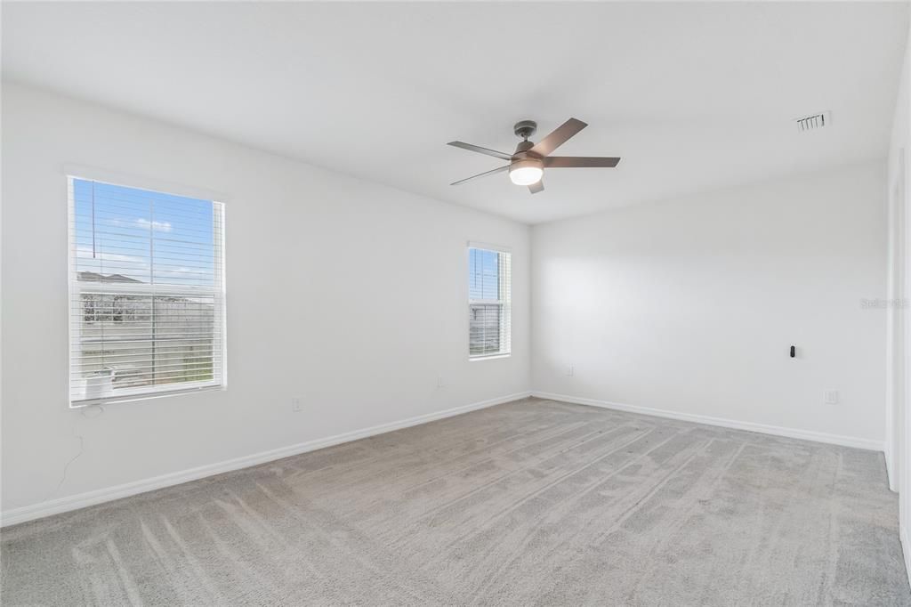 En Venta: $514,900 (5 camas, 3 baños, 2447 Pies cuadrados)