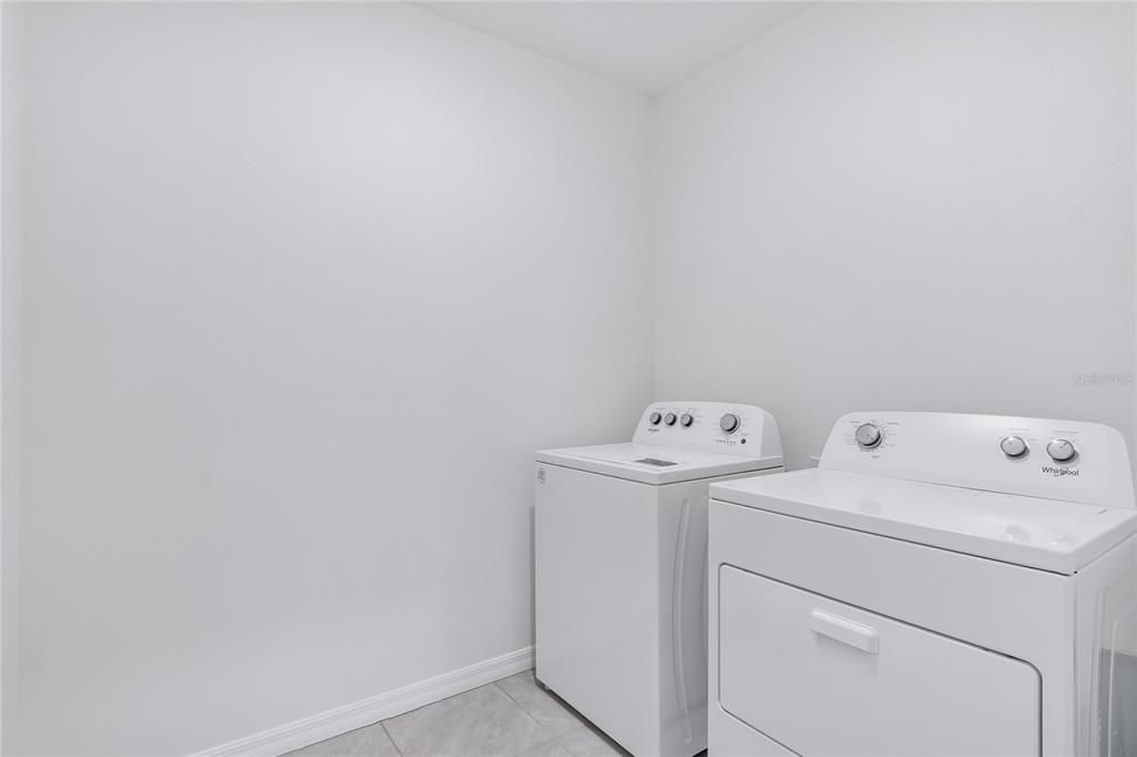 En Venta: $514,900 (5 camas, 3 baños, 2447 Pies cuadrados)