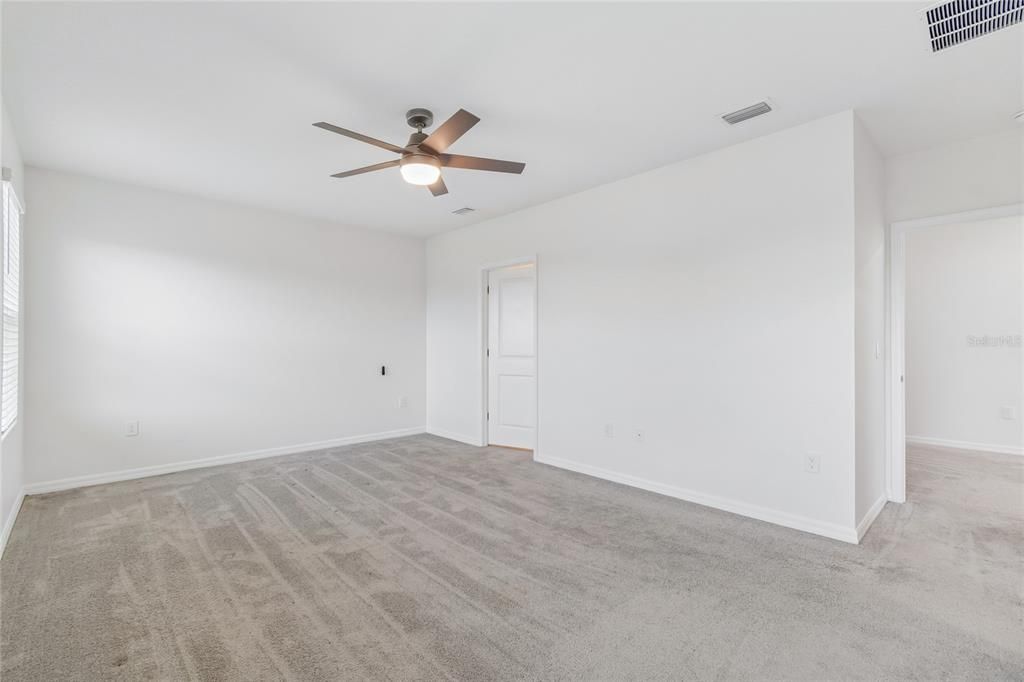En Venta: $514,900 (5 camas, 3 baños, 2447 Pies cuadrados)