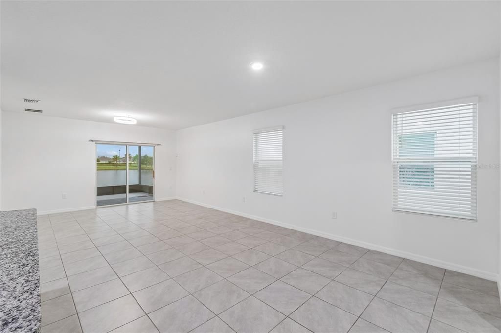 En Venta: $514,900 (5 camas, 3 baños, 2447 Pies cuadrados)