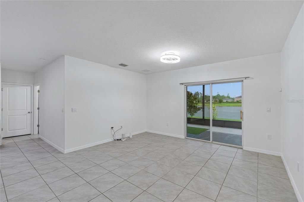En Venta: $514,900 (5 camas, 3 baños, 2447 Pies cuadrados)