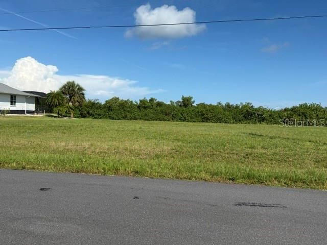 En Venta: $60,000 (0.46 acres)