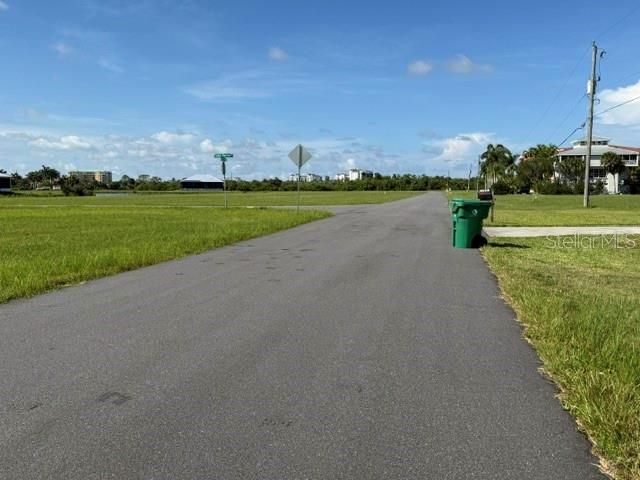 En Venta: $60,000 (0.46 acres)