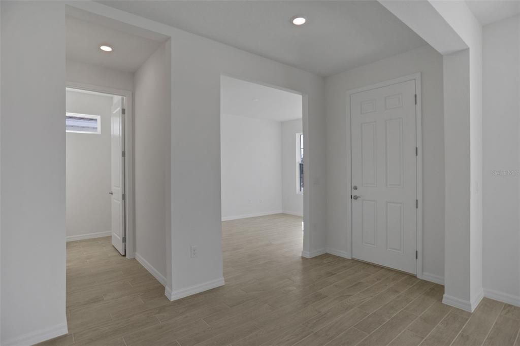 En Venta: $646,349 (5 camas, 3 baños, 3574 Pies cuadrados)