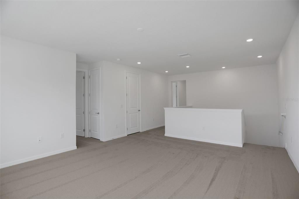 En Venta: $646,349 (5 camas, 3 baños, 3574 Pies cuadrados)