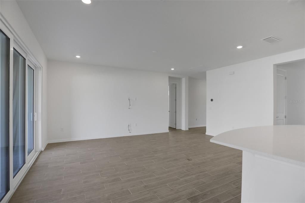 En Venta: $646,349 (5 camas, 3 baños, 3574 Pies cuadrados)