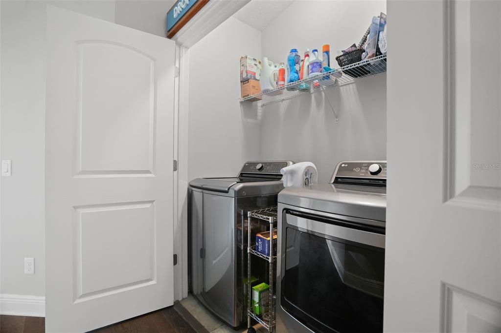 En Venta: $405,000 (3 camas, 2 baños, 1700 Pies cuadrados)