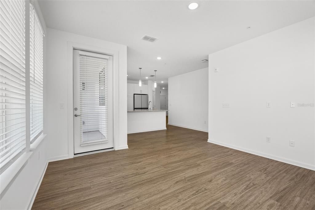В аренду: $1,999 (2 спален, 2 ванн, 1219 Квадратных фут)