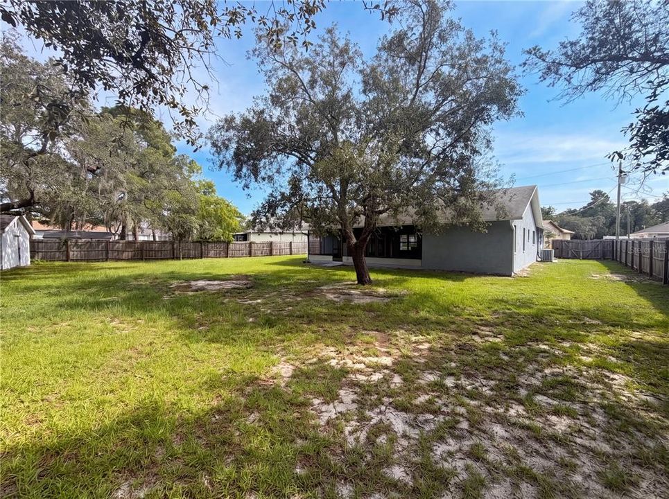 En Venta: $285,000 (3 camas, 2 baños, 1431 Pies cuadrados)