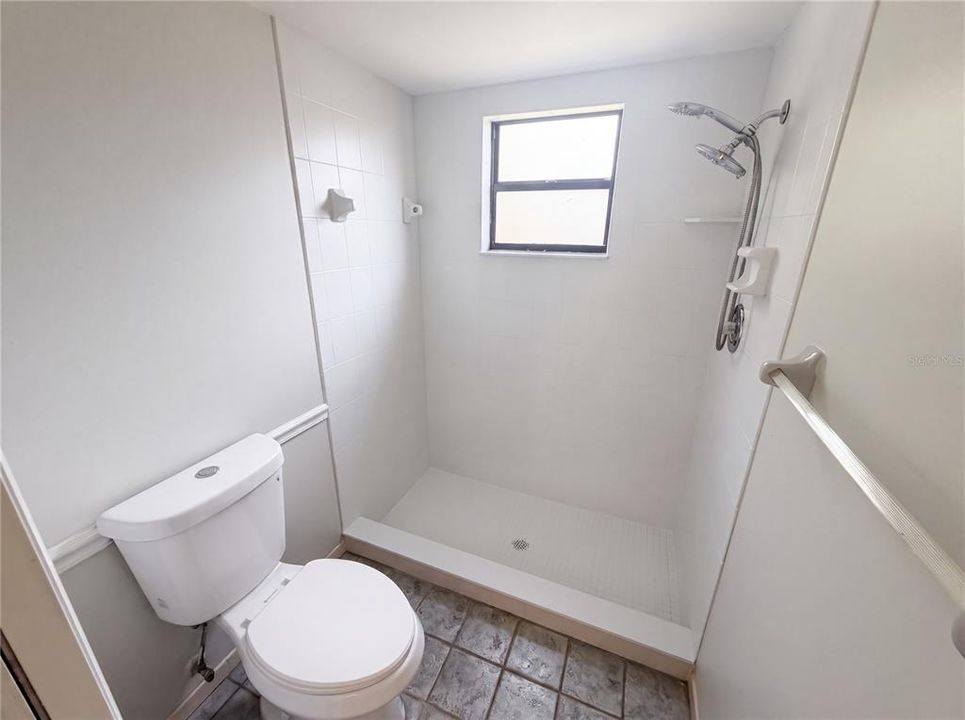 En Venta: $285,000 (3 camas, 2 baños, 1431 Pies cuadrados)