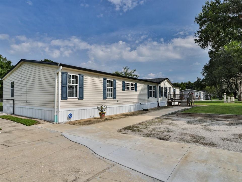 En Venta: $319,900 (4 camas, 2 baños, 2128 Pies cuadrados)