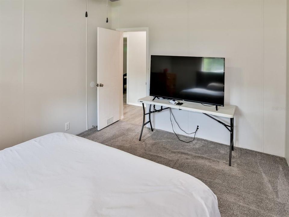 En Venta: $319,900 (4 camas, 2 baños, 2128 Pies cuadrados)