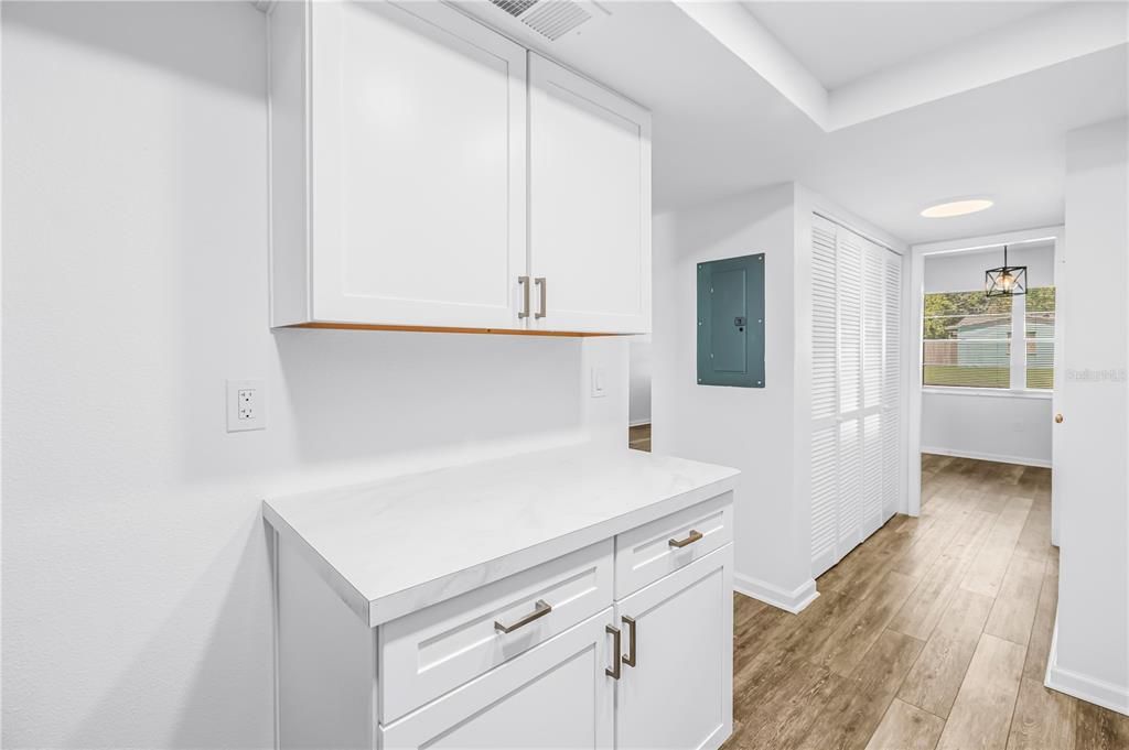 For Sale: $110,000 (1 beds, 1 baths, 720 Square Feet)