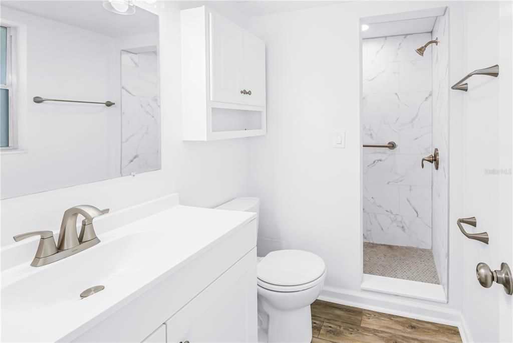 For Sale: $110,000 (1 beds, 1 baths, 720 Square Feet)