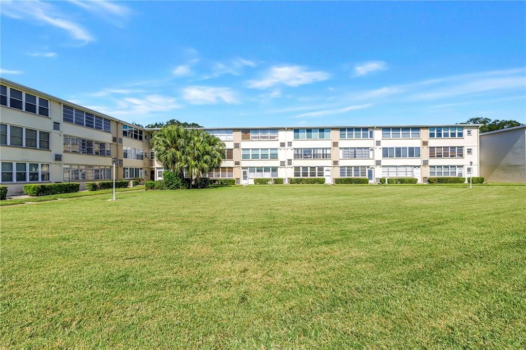 For Sale: $110,000 (1 beds, 1 baths, 720 Square Feet)