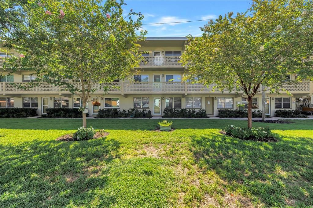 For Sale: $110,000 (1 beds, 1 baths, 720 Square Feet)