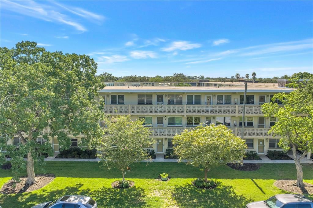 For Sale: $110,000 (1 beds, 1 baths, 720 Square Feet)