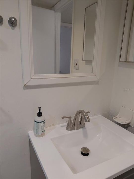 В аренду: $1,600 (2 спален, 1 ванн, 950 Квадратных фут)