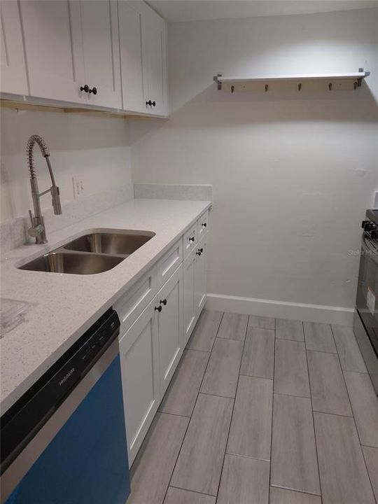 В аренду: $1,600 (2 спален, 1 ванн, 950 Квадратных фут)