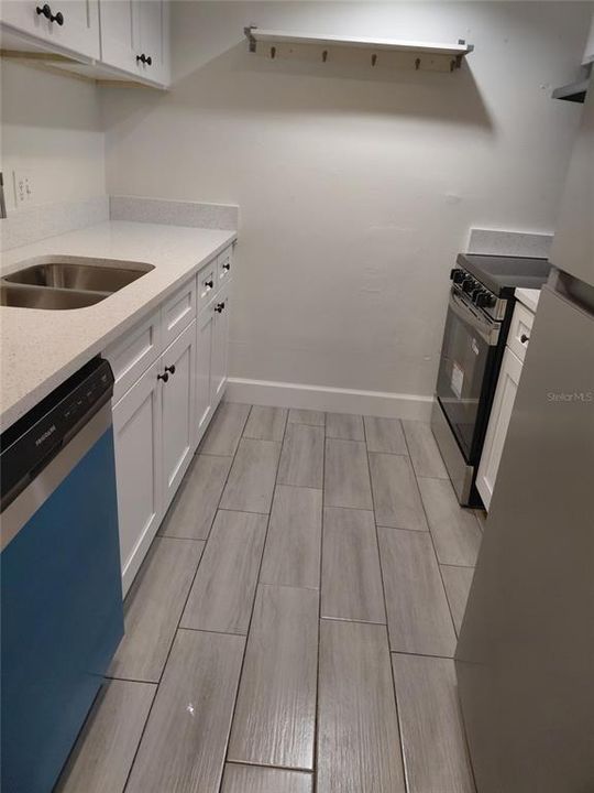 В аренду: $1,600 (2 спален, 1 ванн, 950 Квадратных фут)