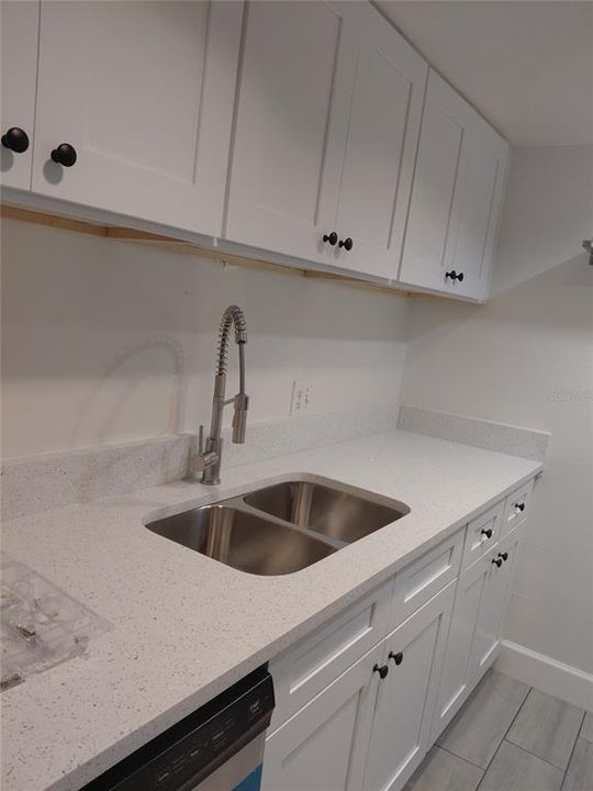В аренду: $1,600 (2 спален, 1 ванн, 950 Квадратных фут)