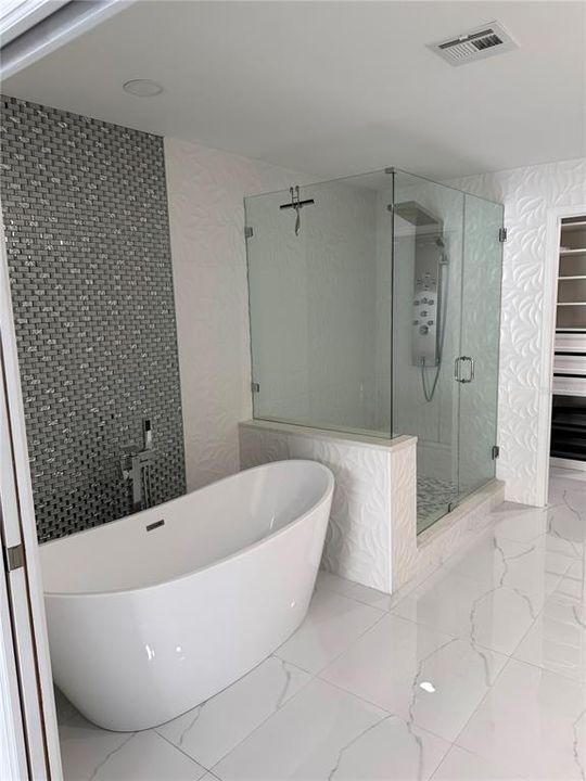 En Venta: $459,900 (3 camas, 2 baños, 1558 Pies cuadrados)