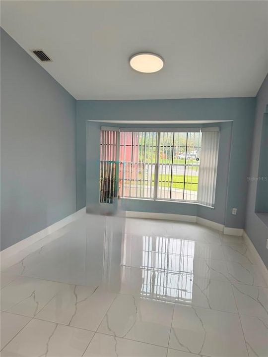 En Venta: $459,900 (3 camas, 2 baños, 1558 Pies cuadrados)